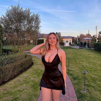 Full leaked Hannahhitchner private onlyfans photo