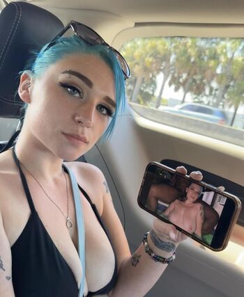 Full leaked Hotwife private onlyfans photo